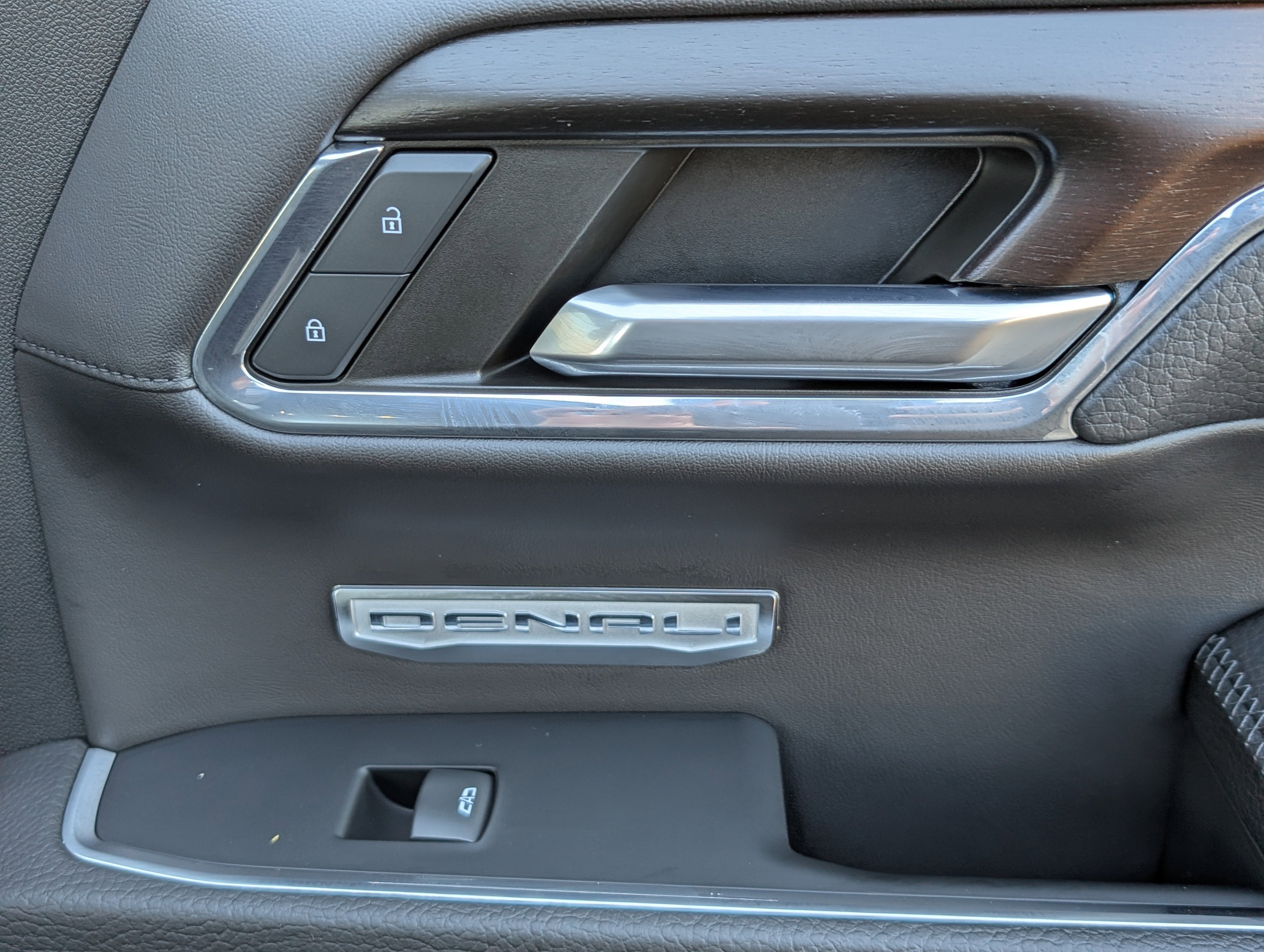 Used 2024 GMC Sierra 1500 Denali w/ Denali Reserve Package image 22