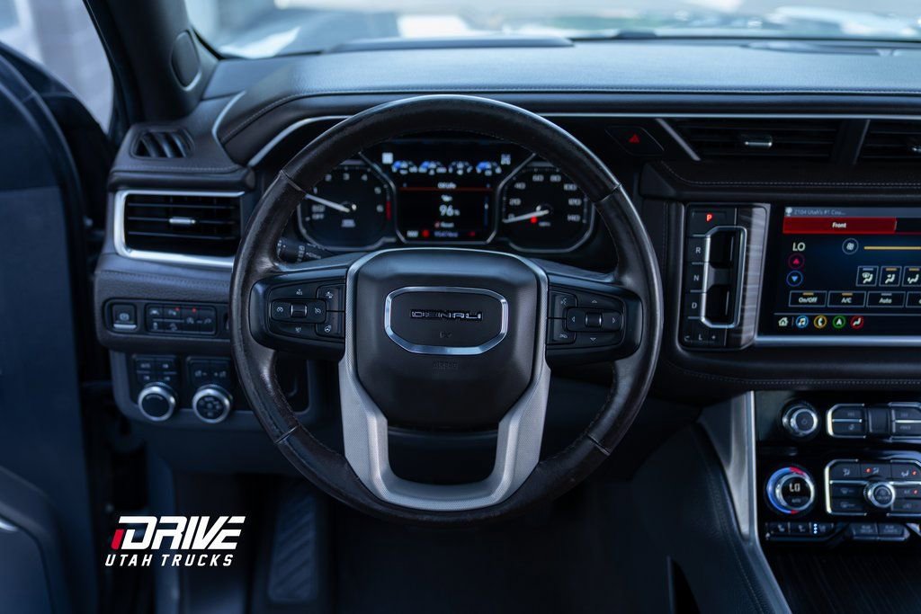 Used 2021 GMC Yukon XL Denali w/ Denali Premium Package image 29