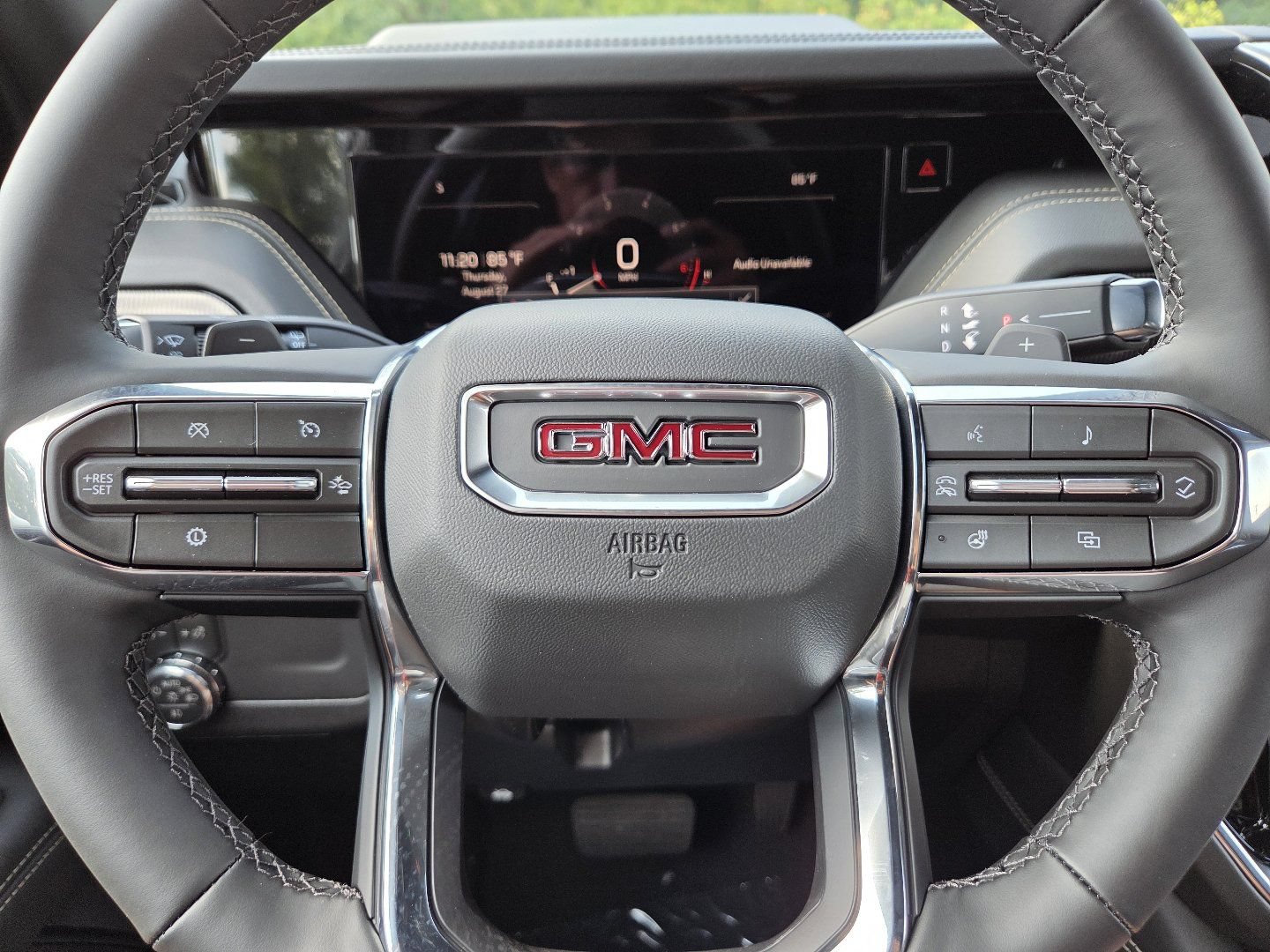 New 2026 GMC Yukon XL Elevation AWD/4WD image 32