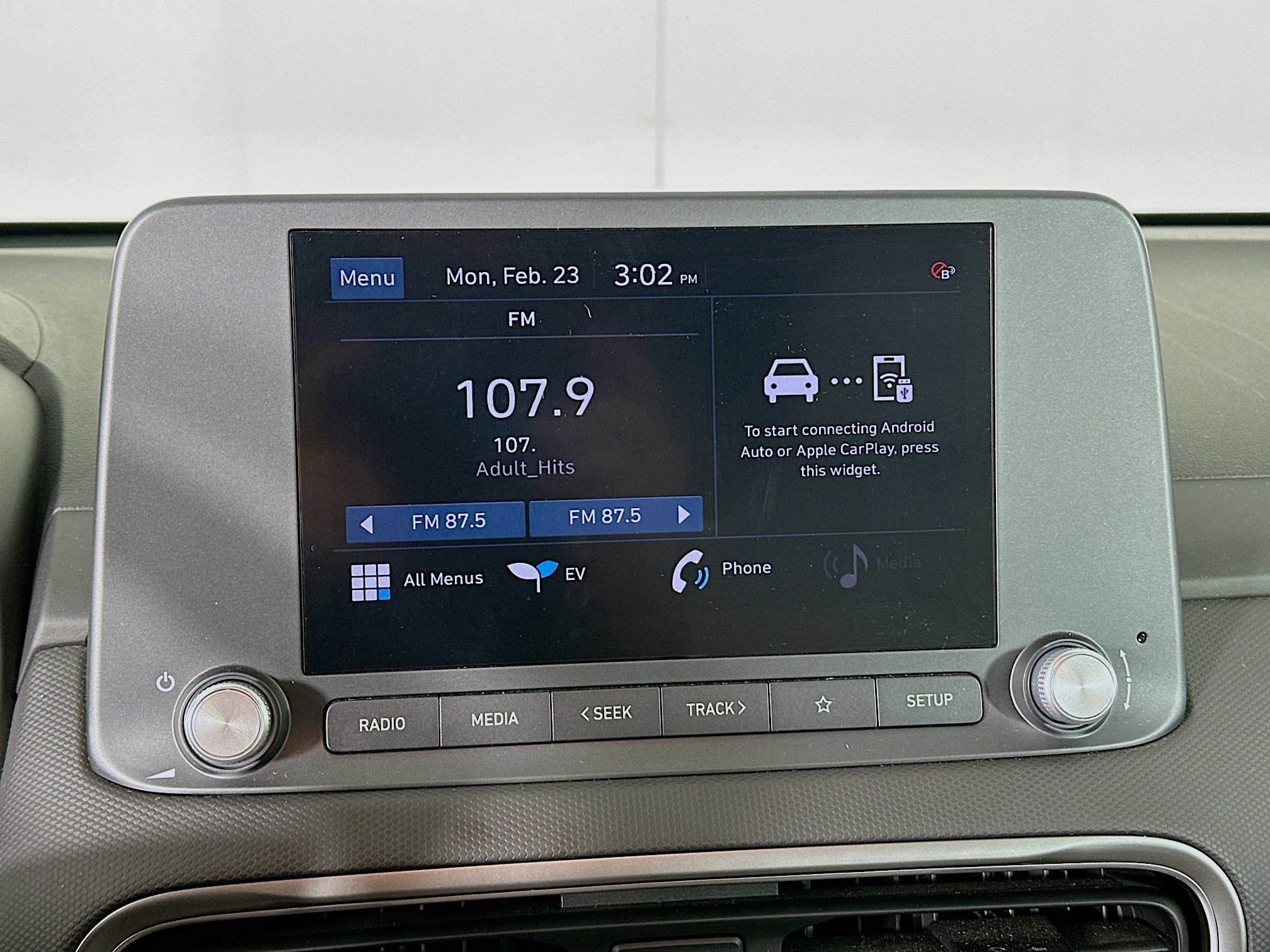 Used 2023 Hyundai Kona SE w/ Cargo Package image 21