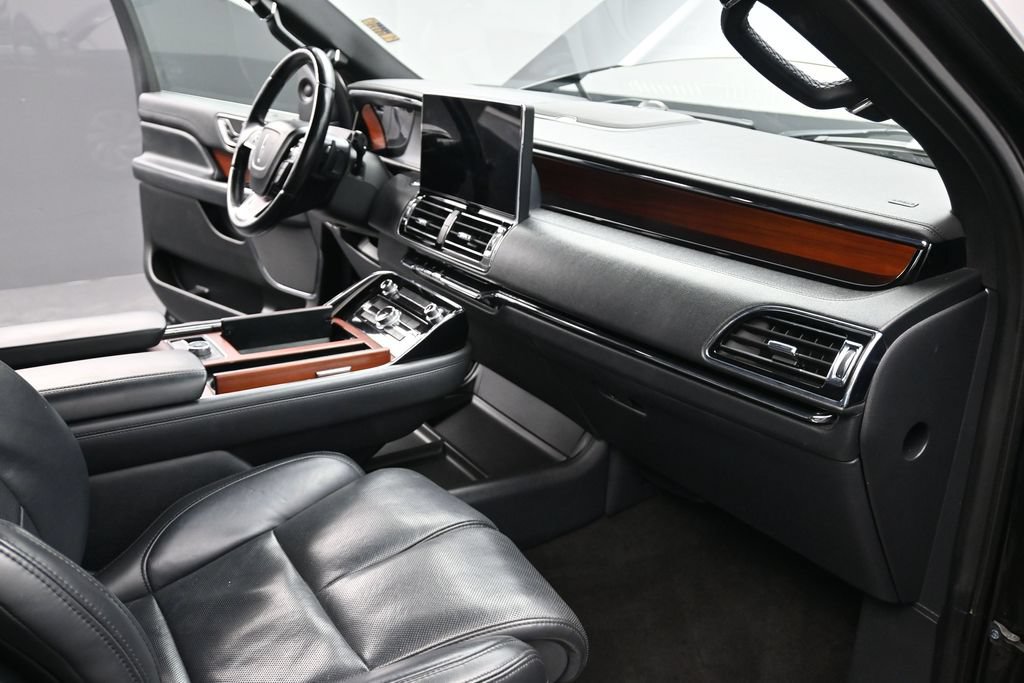 Used 2022 Lincoln Navigator Reserve AWD/4WD image 20