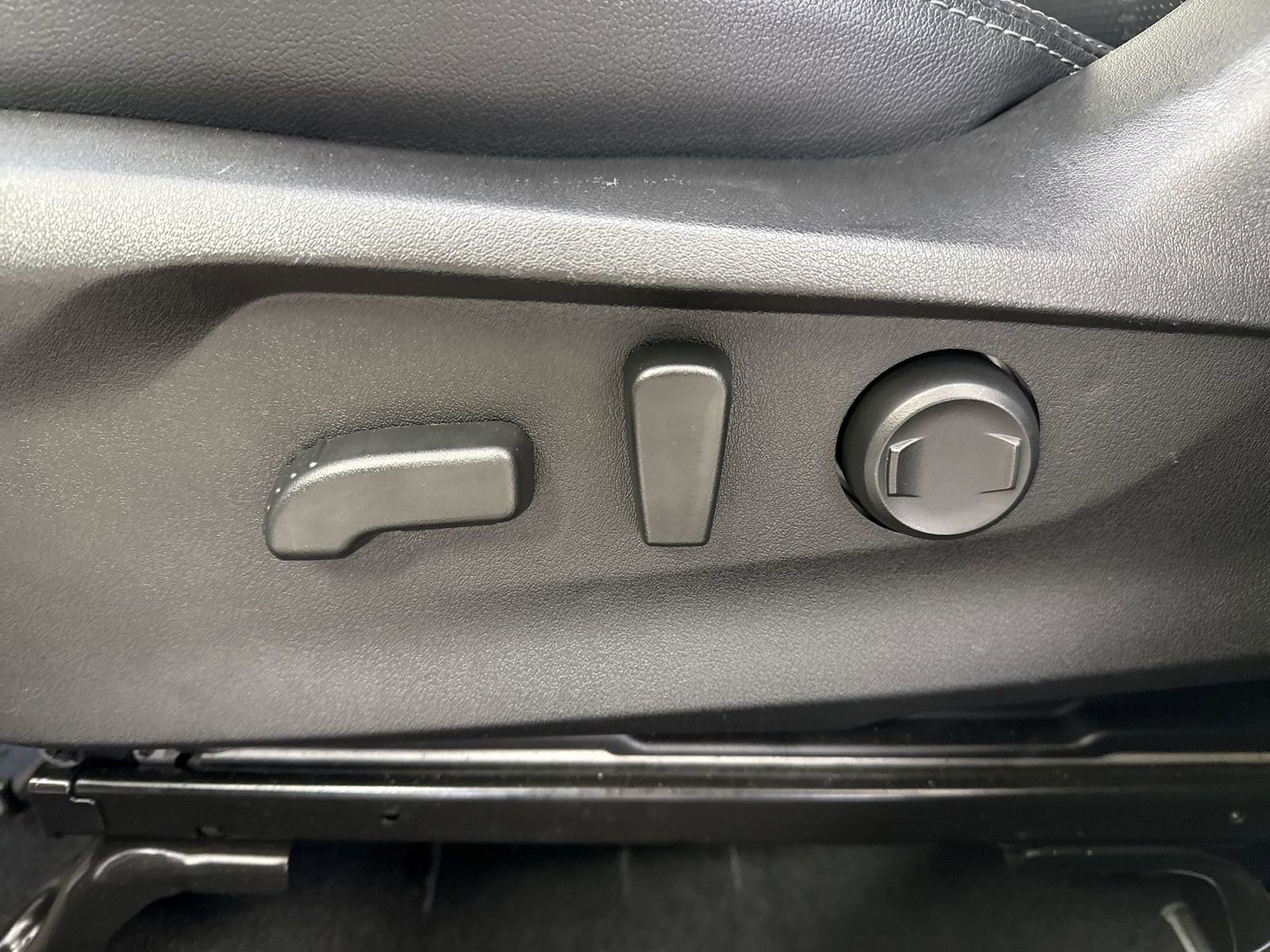 Used 2023 Subaru Forester Limited AWD/4WD image 21