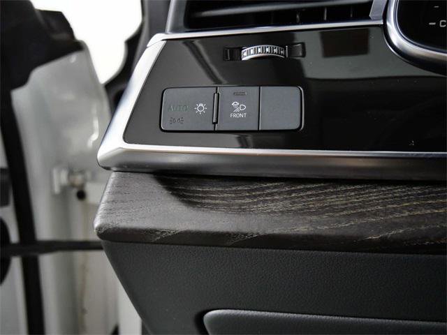 Used 2022 Audi Q8 Premium Plus image 22