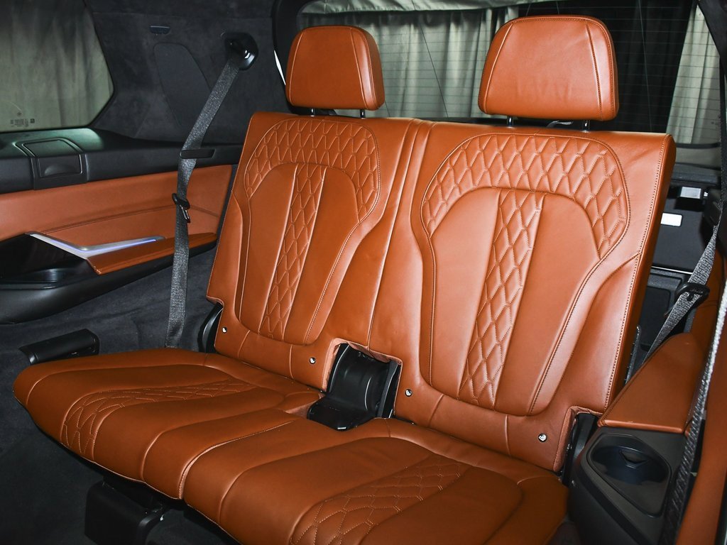 Used 2024 BMW ALPINA XB7 image 84
