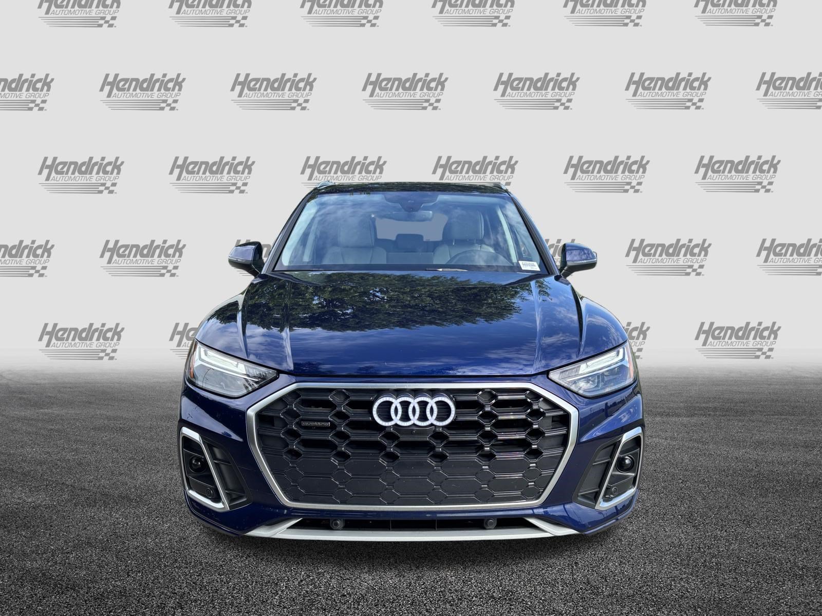 Used 2025 Audi Q5 2.0T Premium Plus w/ Premium Plus Package AWD/4WD image 3