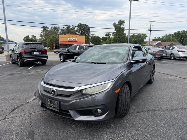 Used 2017 Honda Civic Touring image 2