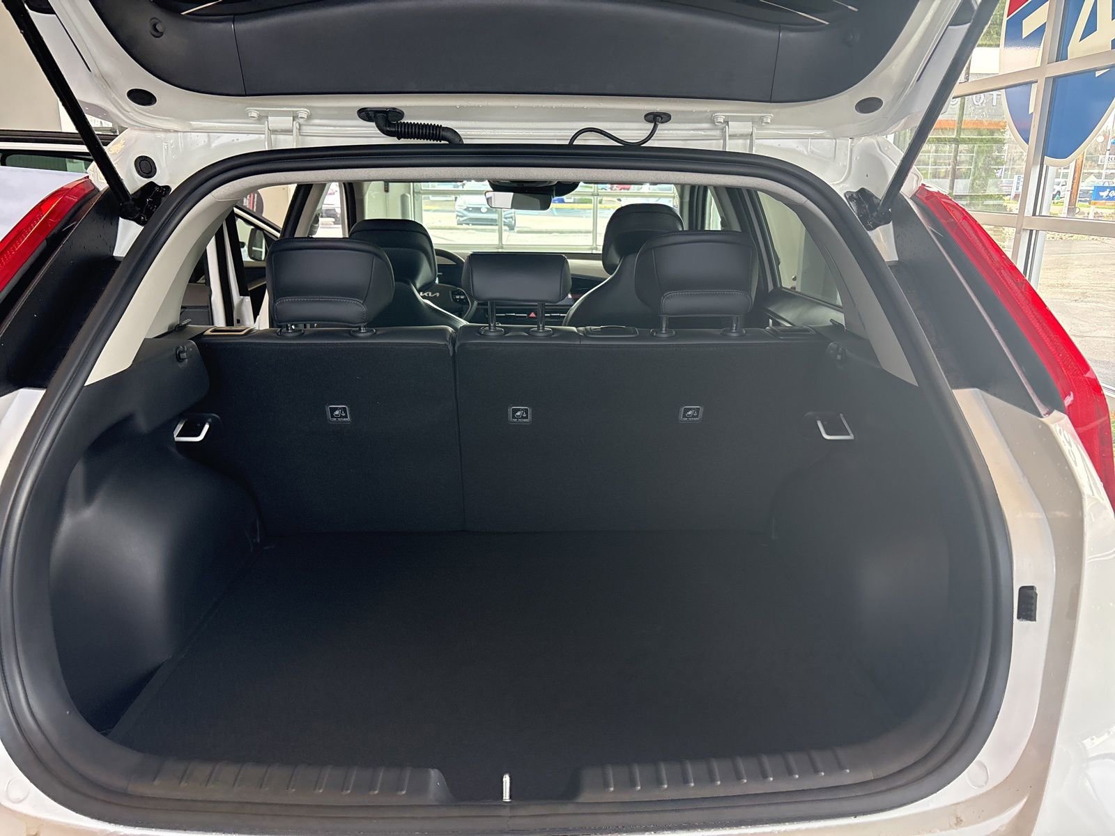 New 2025 Kia Niro EX image 13