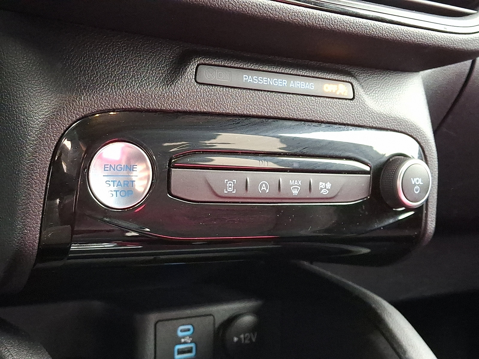 Certified 2023 Ford Escape ST-Line w/ Tech Pack #1 image 19