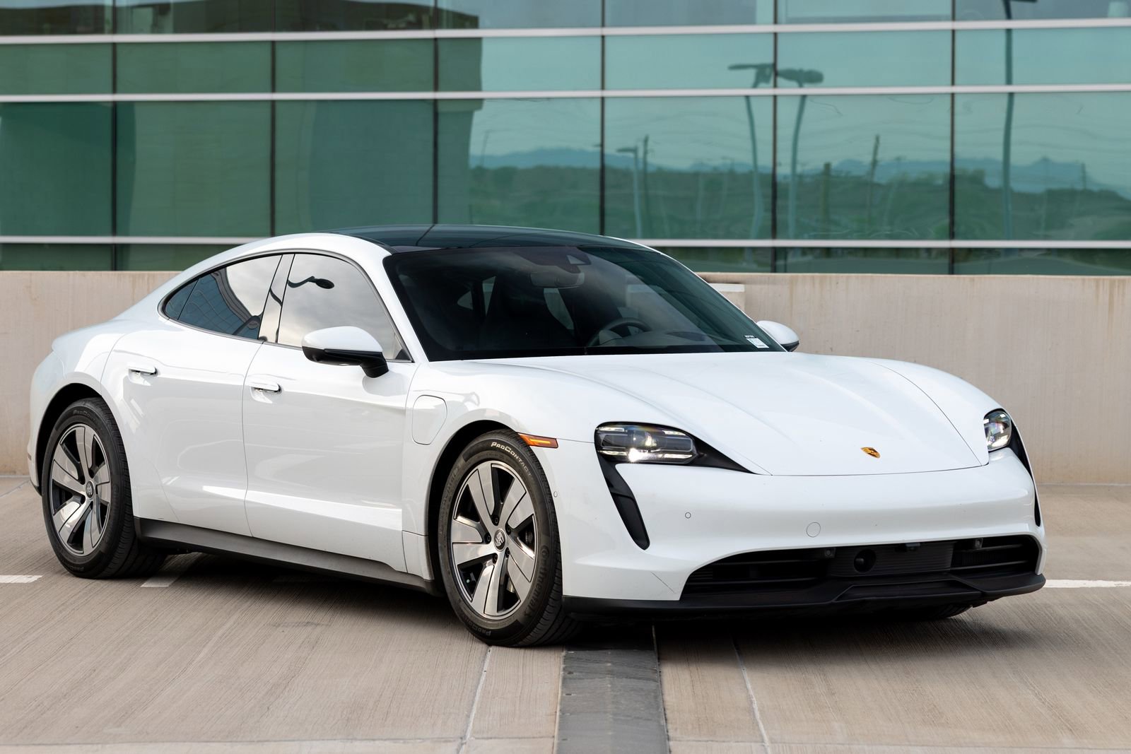 Used 2023 Porsche Taycan w/ Premium Package image 64