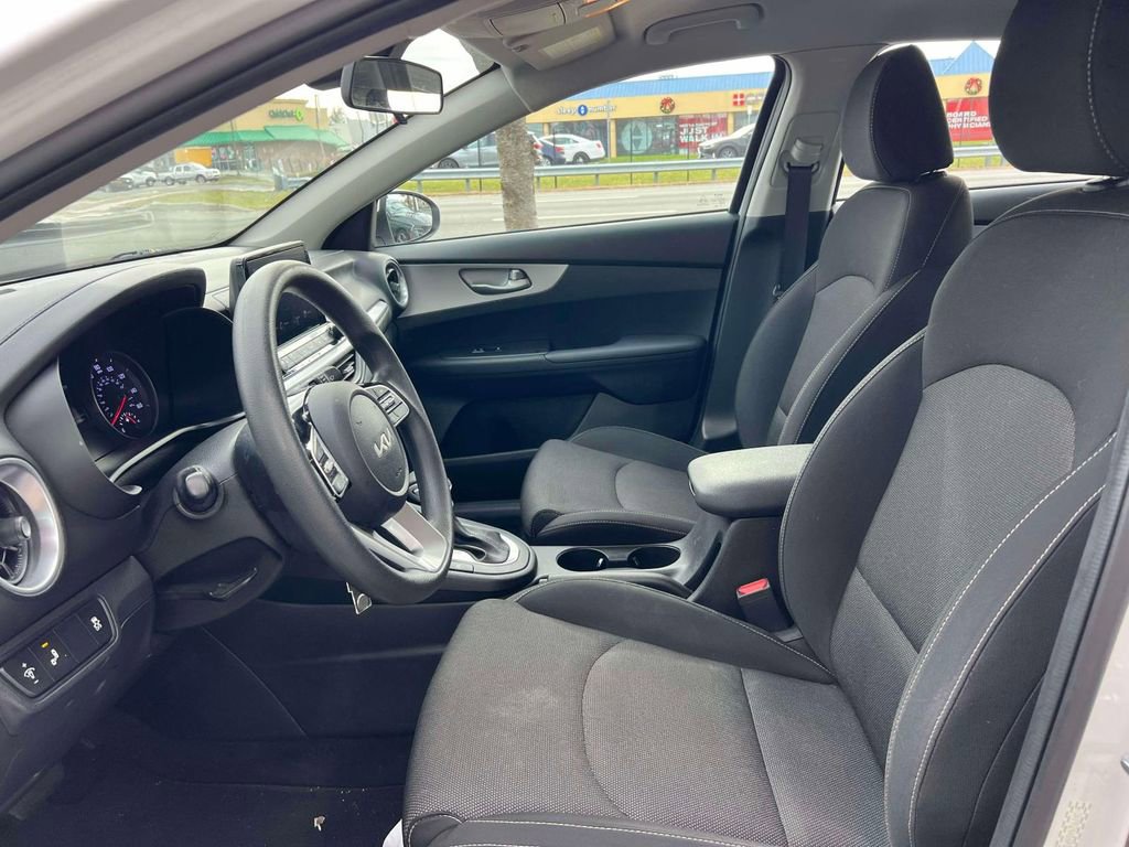 Used 2023 Kia Forte LXS w/ LXS Technology Package image 16