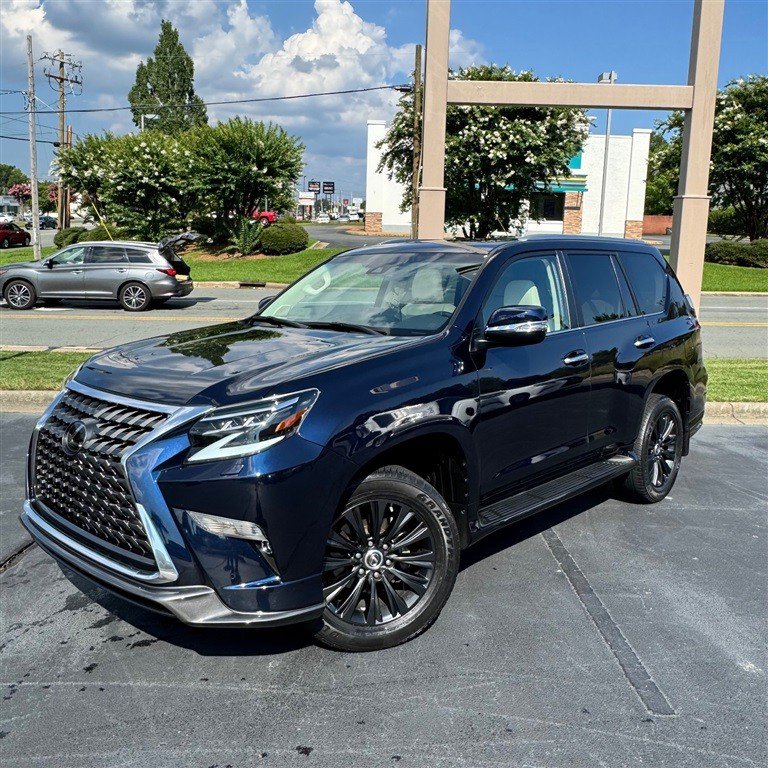 Used 2023 Lexus GX 460 Premium w/ Accessory Package AWD/4WD image 4
