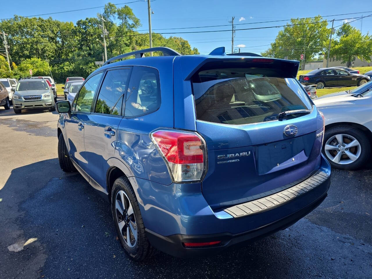 Used 2018 Subaru Forester 2.5i Premium w/ All-Weather Package AWD/4WD image 5
