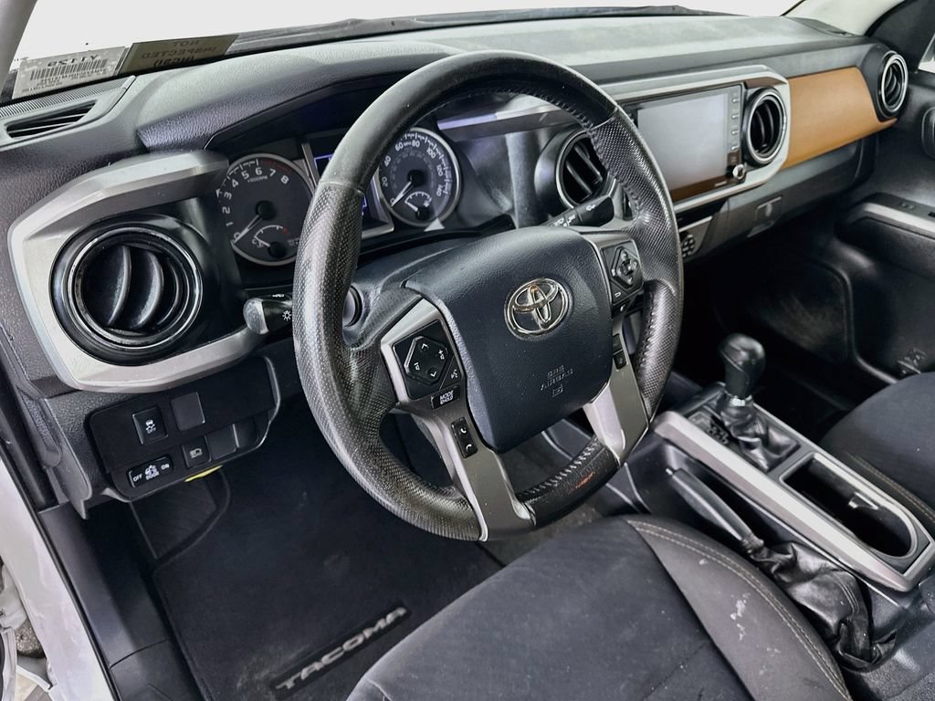 Used 2020 Toyota Tacoma SR5 RWD image 26