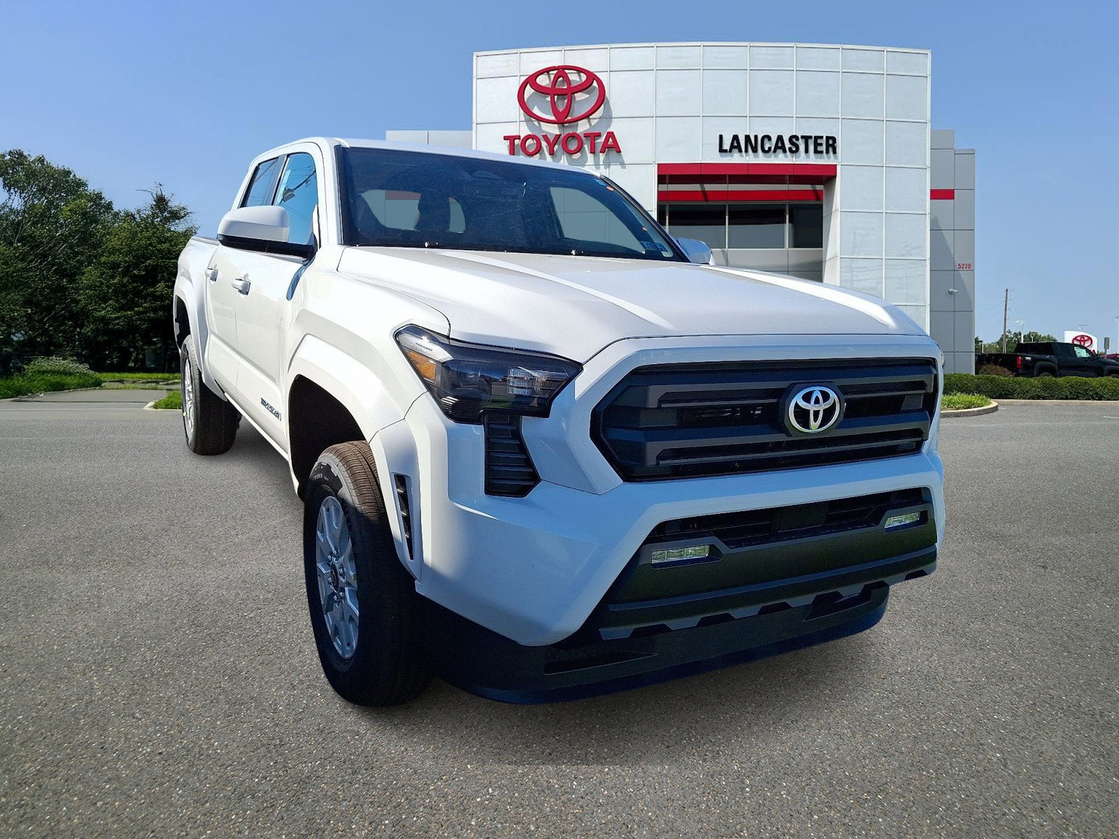 New 2025 Toyota Tacoma SR5