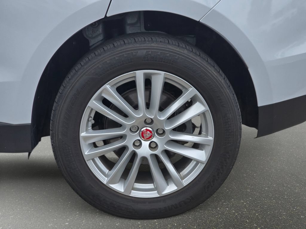 Used 2017 Jaguar F-PACE Prestige AWD/4WD image 38