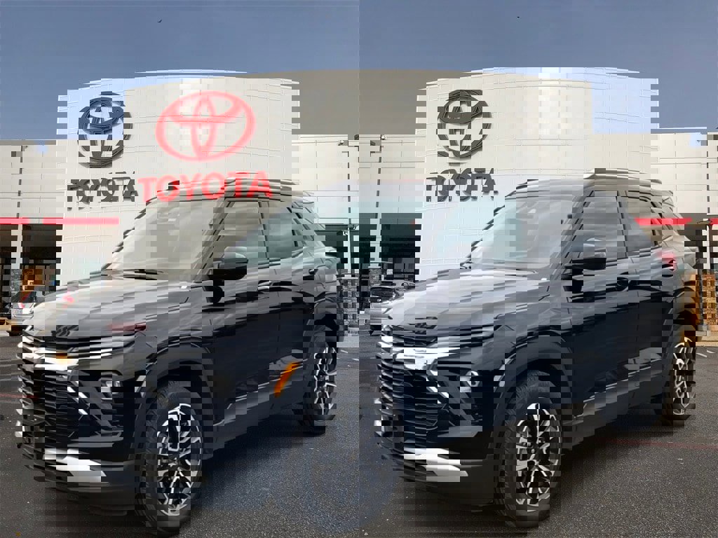 Used 2024 Chevrolet TrailBlazer LT w/ Driver Confidence Package