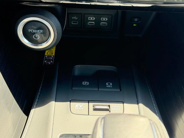 Certified 2023 Toyota Venza XLE AWD/4WD image 29
