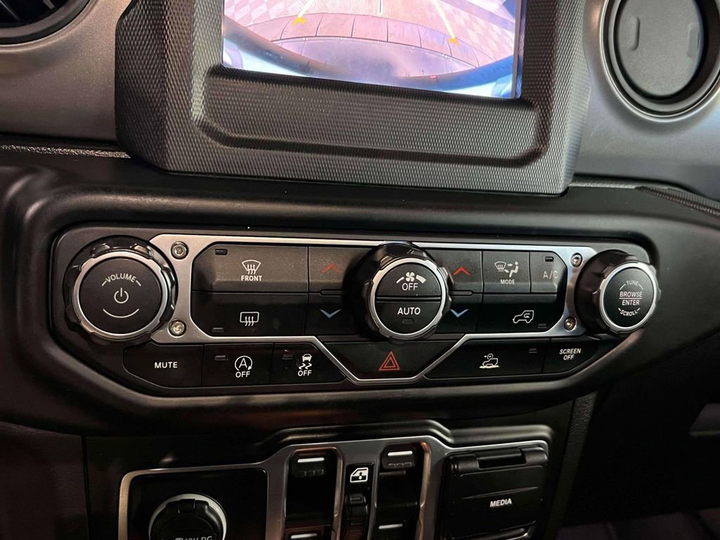 Used 2023 Jeep Wrangler Sport S AWD/4WD image 28