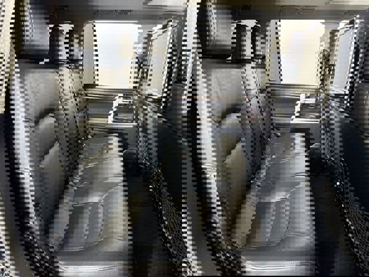 Used 2017 Toyota Land Cruiser image 37