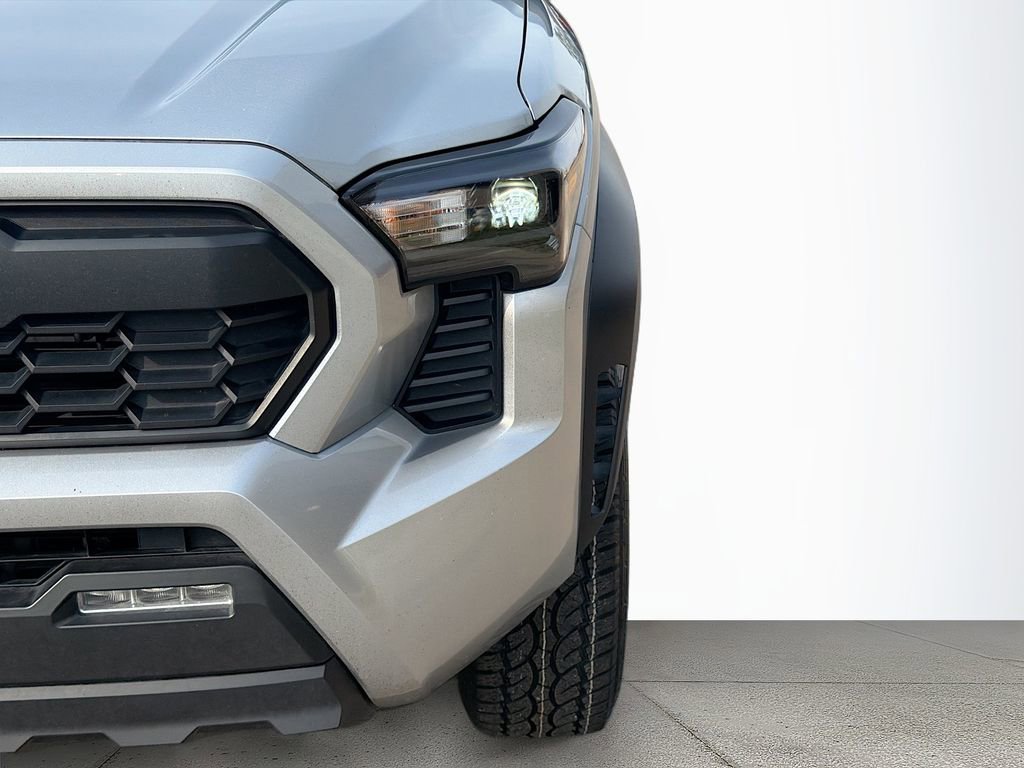Used 2024 Toyota Tacoma TRD Off-Road image 10
