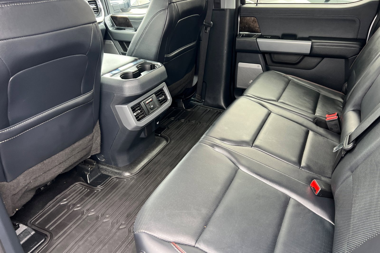 Certified 2024 Ford F250 Lariat w/ Tremor Off-Road Package image 13