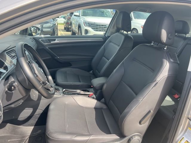 Used 2015 Volkswagen Golf S image 7