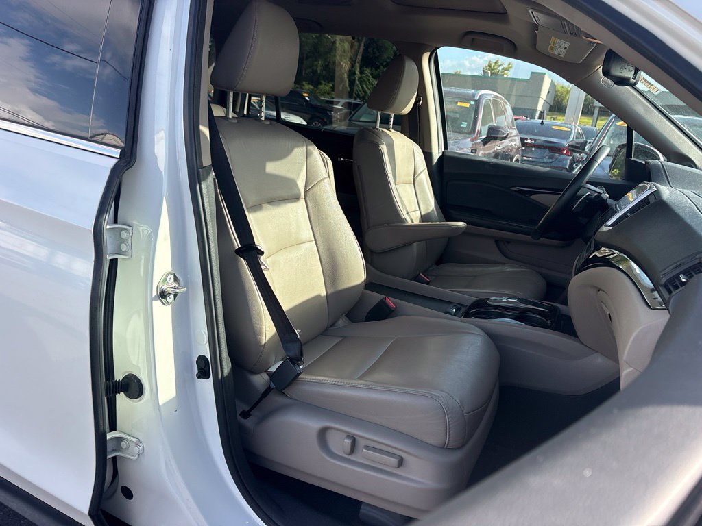 Used 2017 Honda Pilot Touring image 23