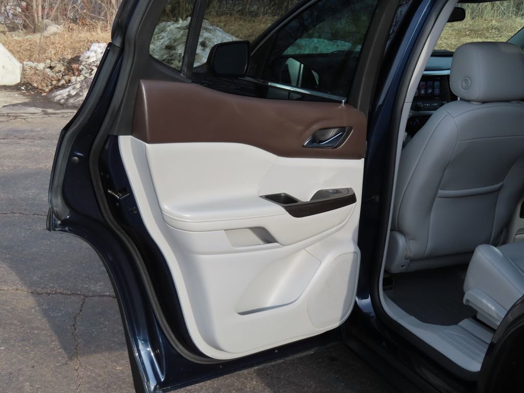 Used 2017 GMC Acadia SLT image 31