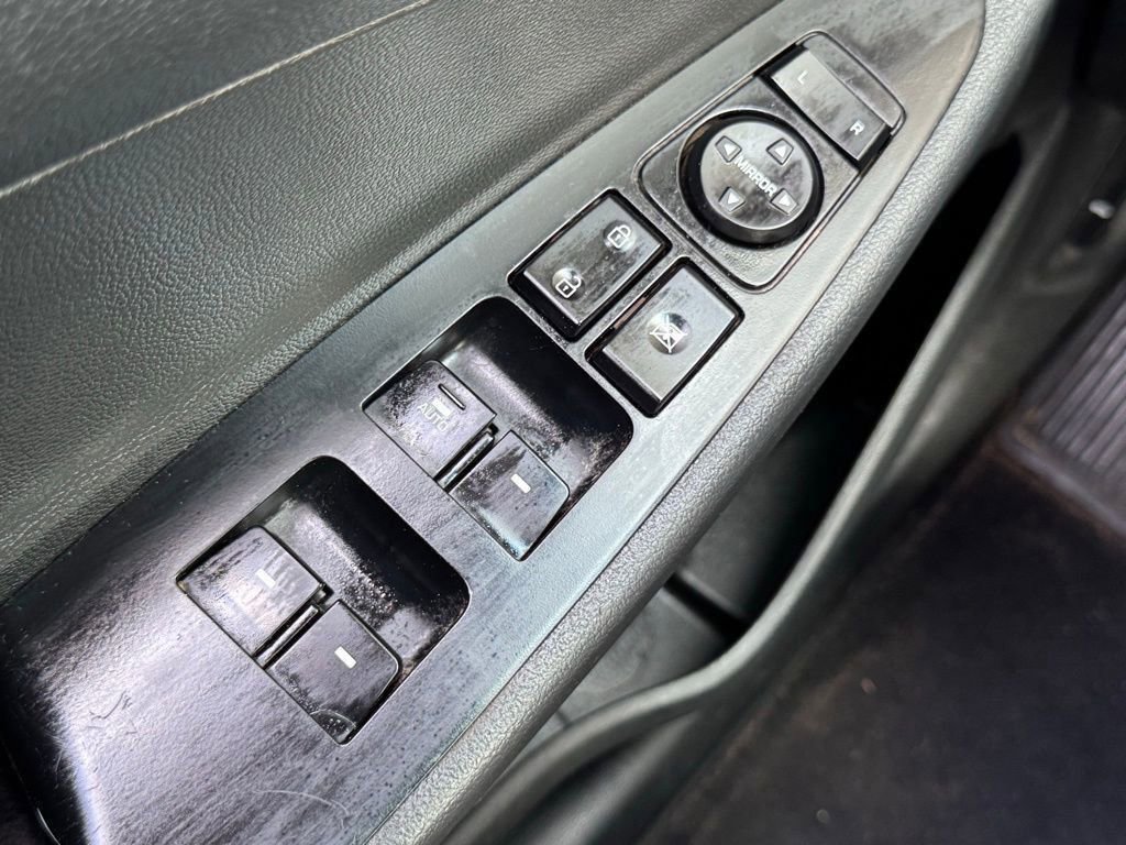 Used 2021 Hyundai Tucson Value FWD image 23