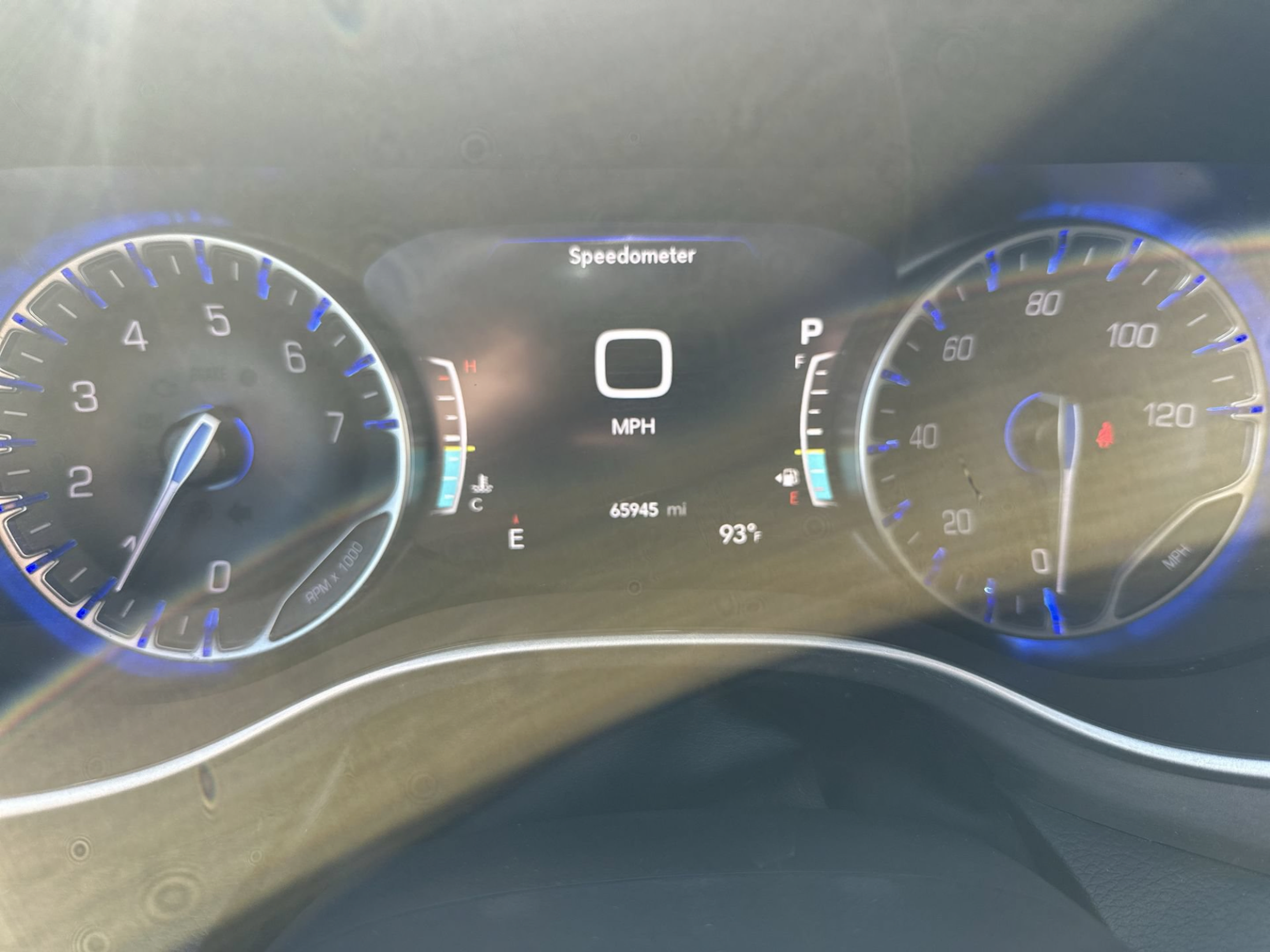 Used 2025 Chrysler Pacifica Select FWD image 10