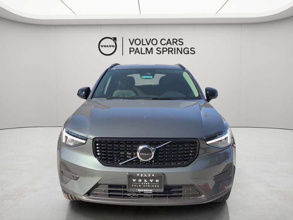 New 2026 Volvo XC40 B4 Core w/ Protection Package FWD image 2