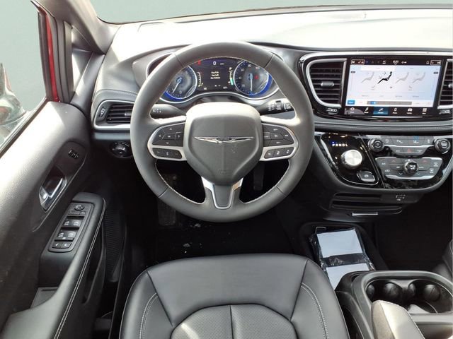 New 2026 Chrysler Pacifica Select image 13