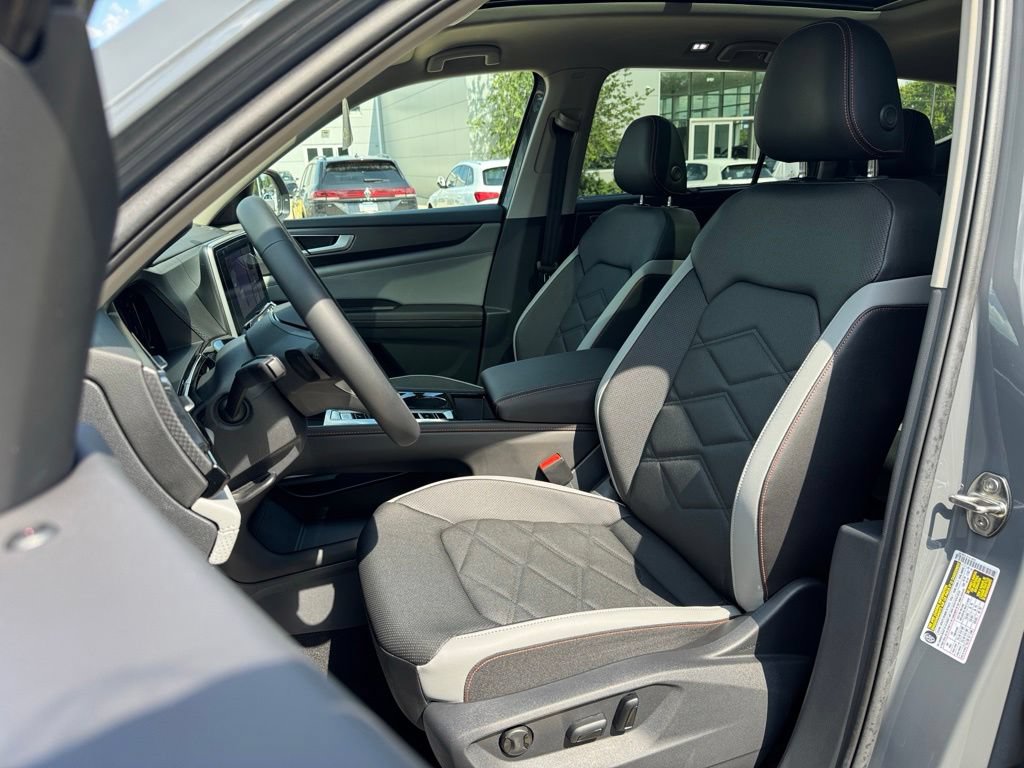New 2026 Volkswagen Atlas Peak Edition AWD/4WD image 5