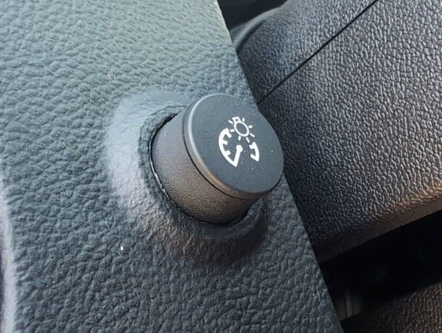 Used 2017 Chevrolet Equinox LS image 16