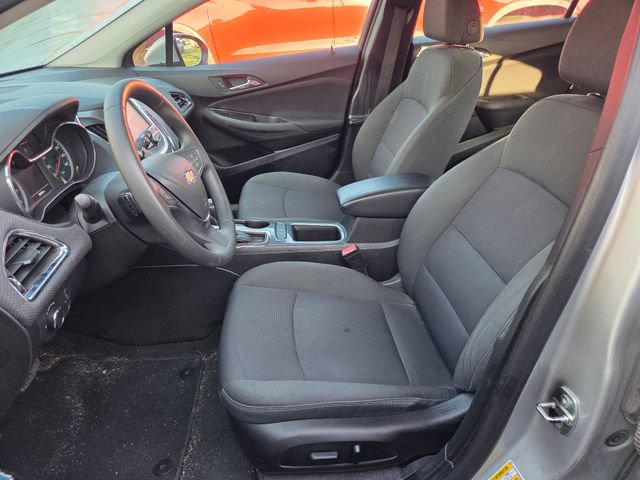 Used 2018 Chevrolet Cruze LT w/ Convenience Package FWD image 10