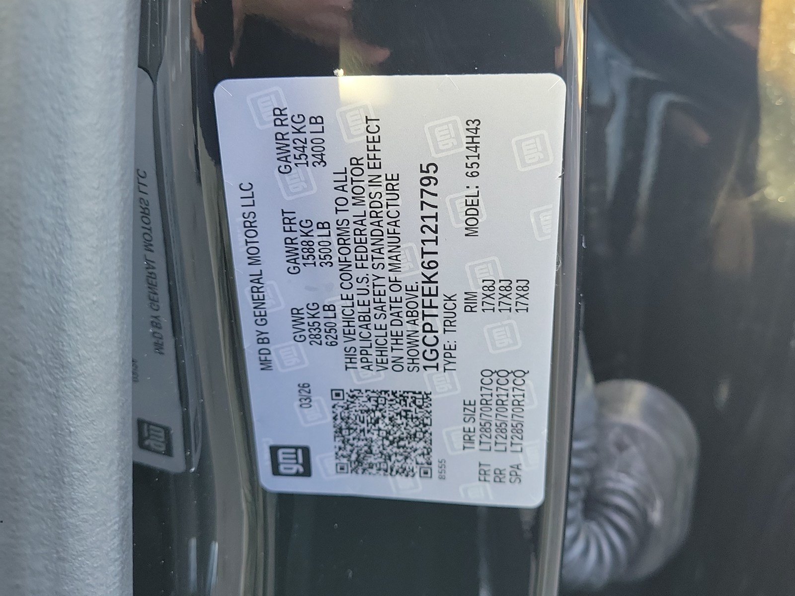 Used 2026 Chevrolet Colorado ZR2 w/ Technology Package AWD/4WD image 32