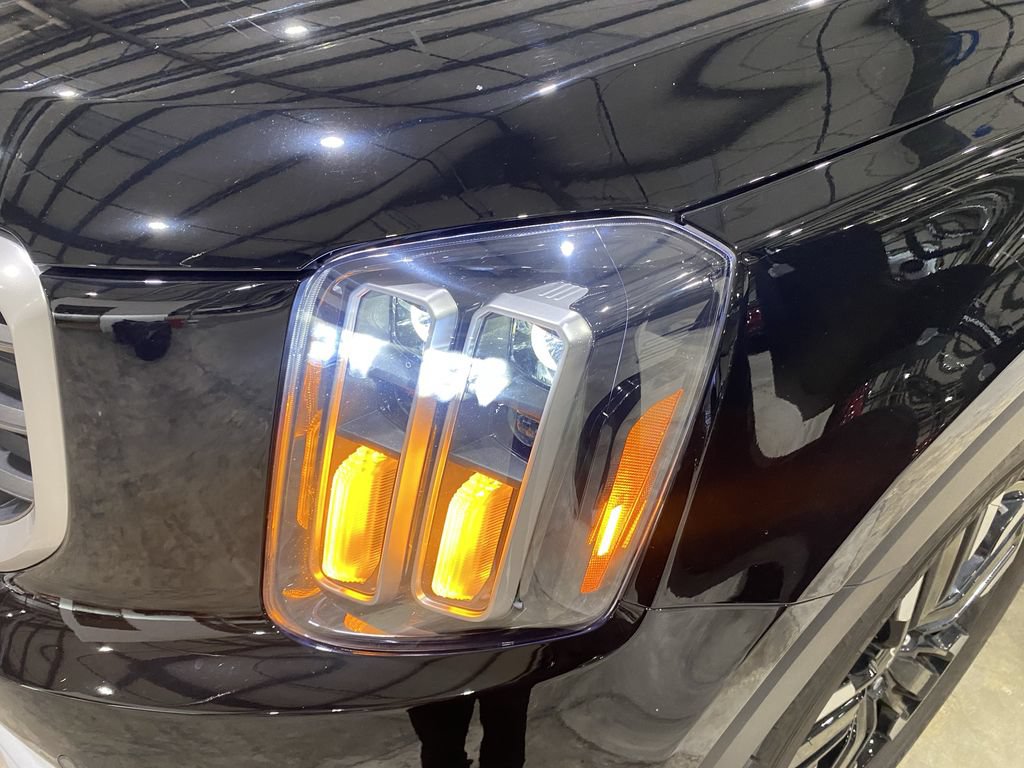 Used 2025 Kia Telluride SX Prestige AWD/4WD image 25