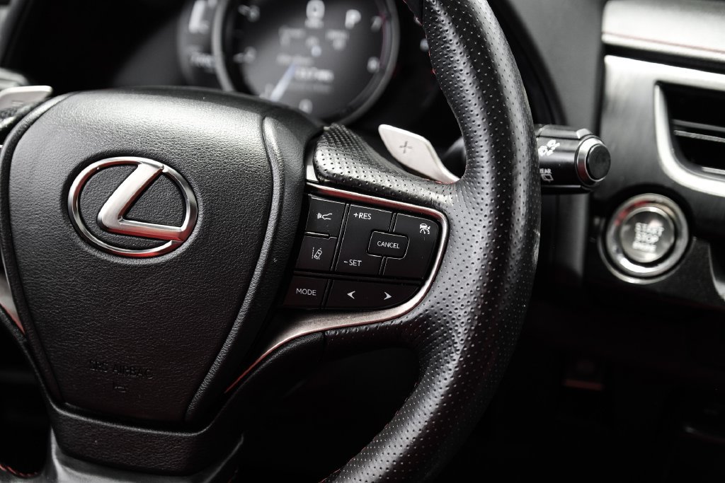 Used 2019 Lexus UX 200 F Sport w/ F Sport Premium Package FWD image 17