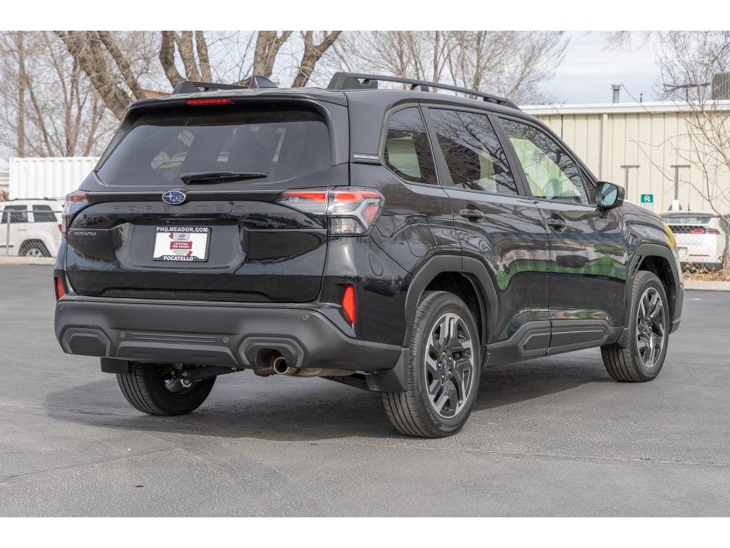 Used 2025 Subaru Forester Limited AWD/4WD image 3