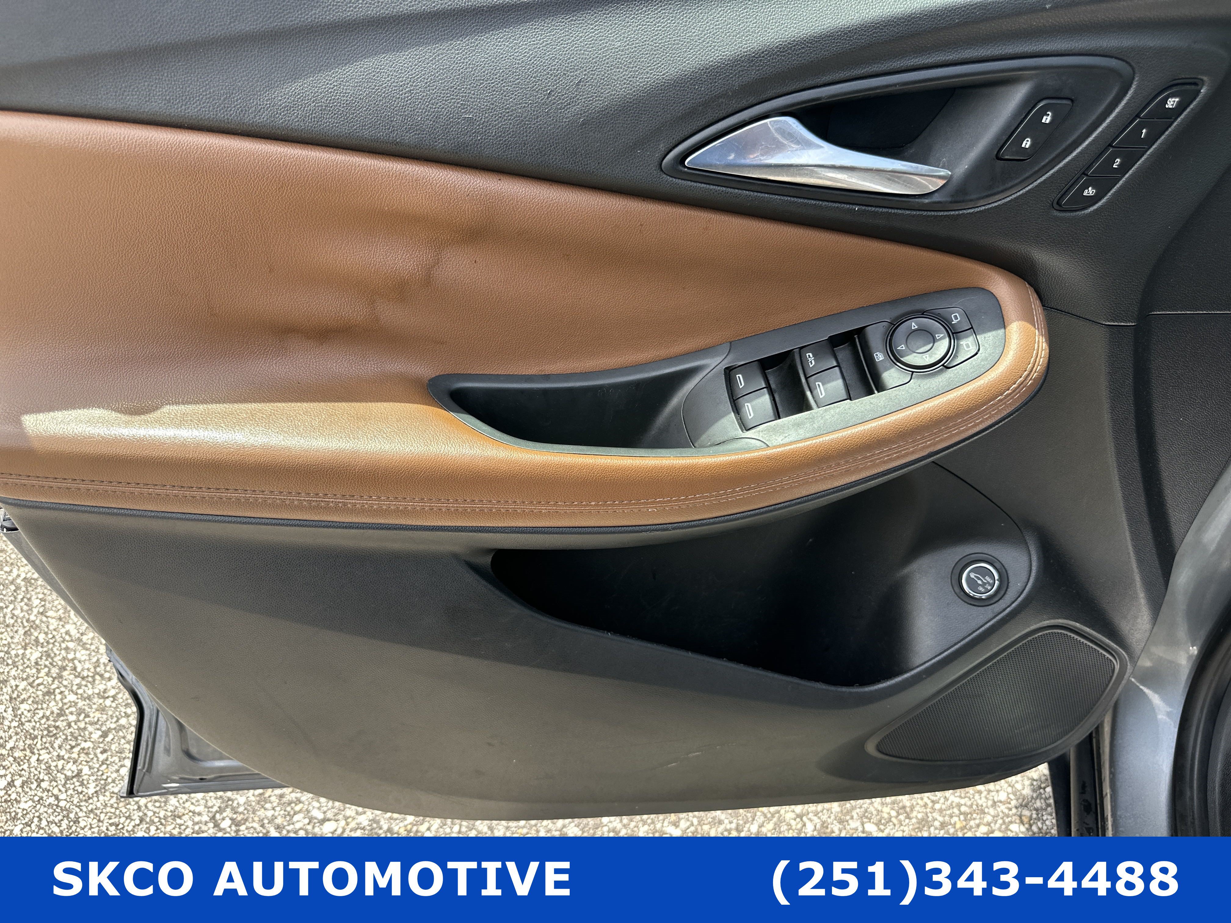 Used 2020 Buick Encore GX Essence FWD image 12