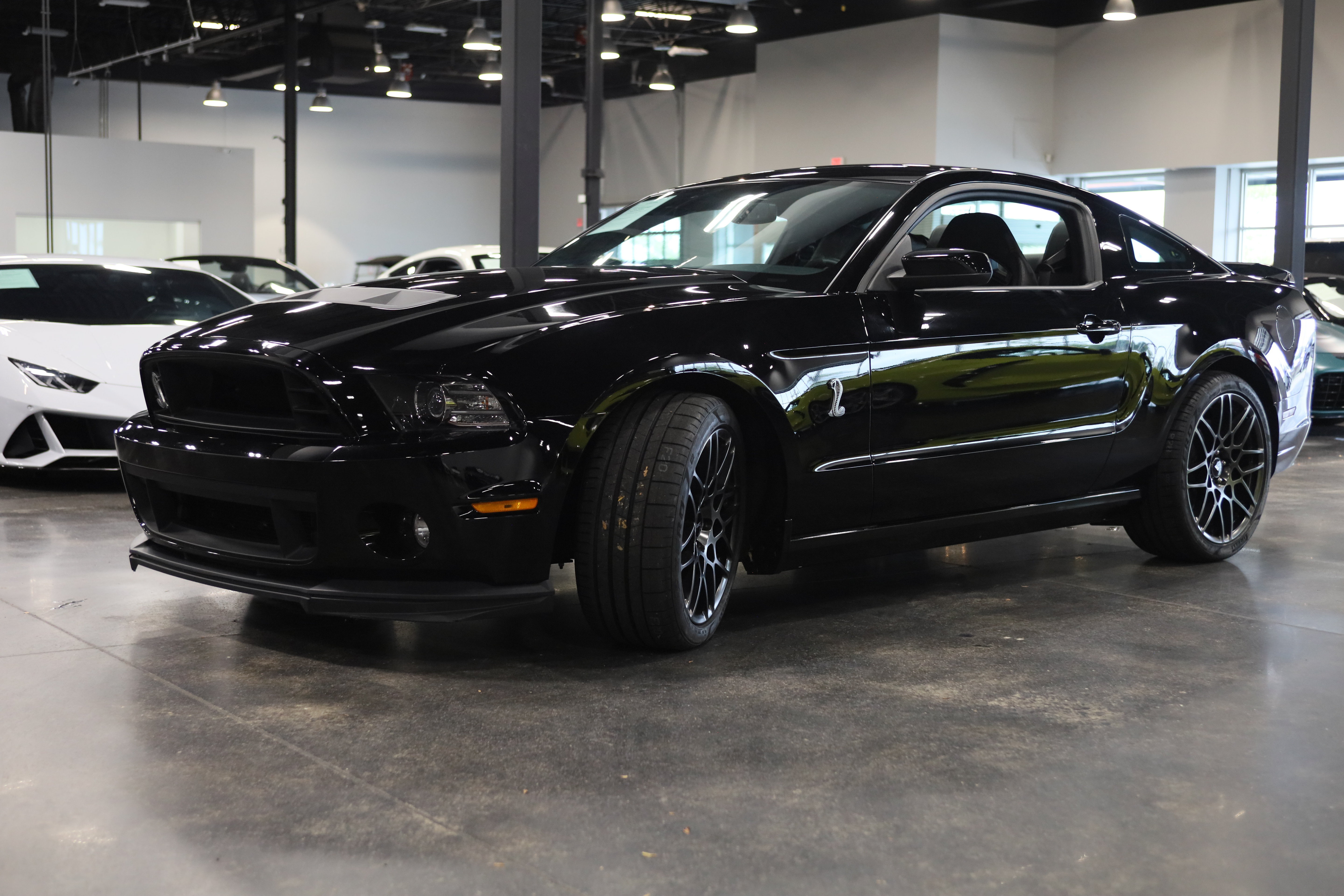 Used 2013 Ford Mustang Shelby GT500 RWD image 3