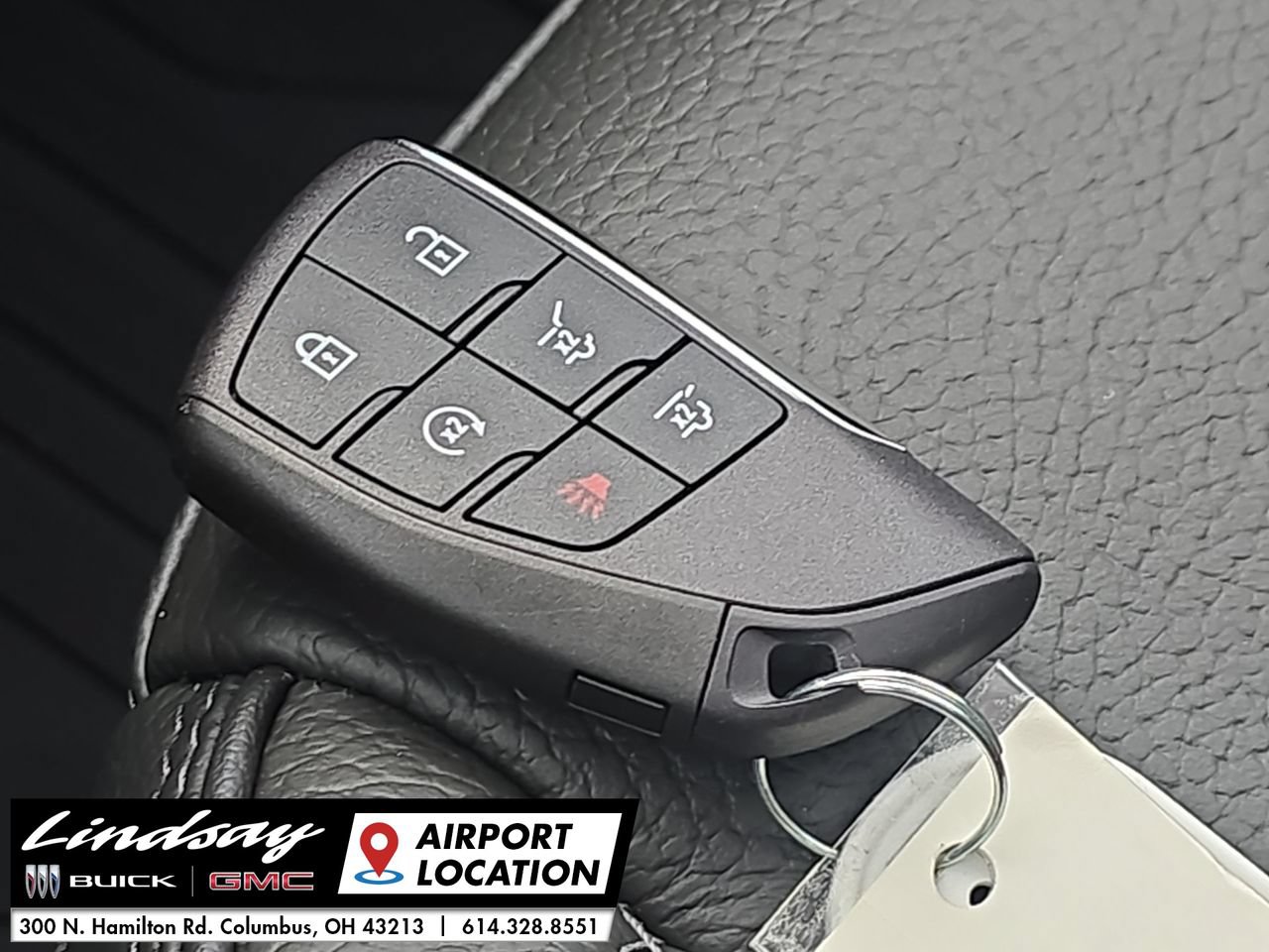 New 2026 GMC Yukon Denali w/ Sun & Power Step Package AWD/4WD image 37