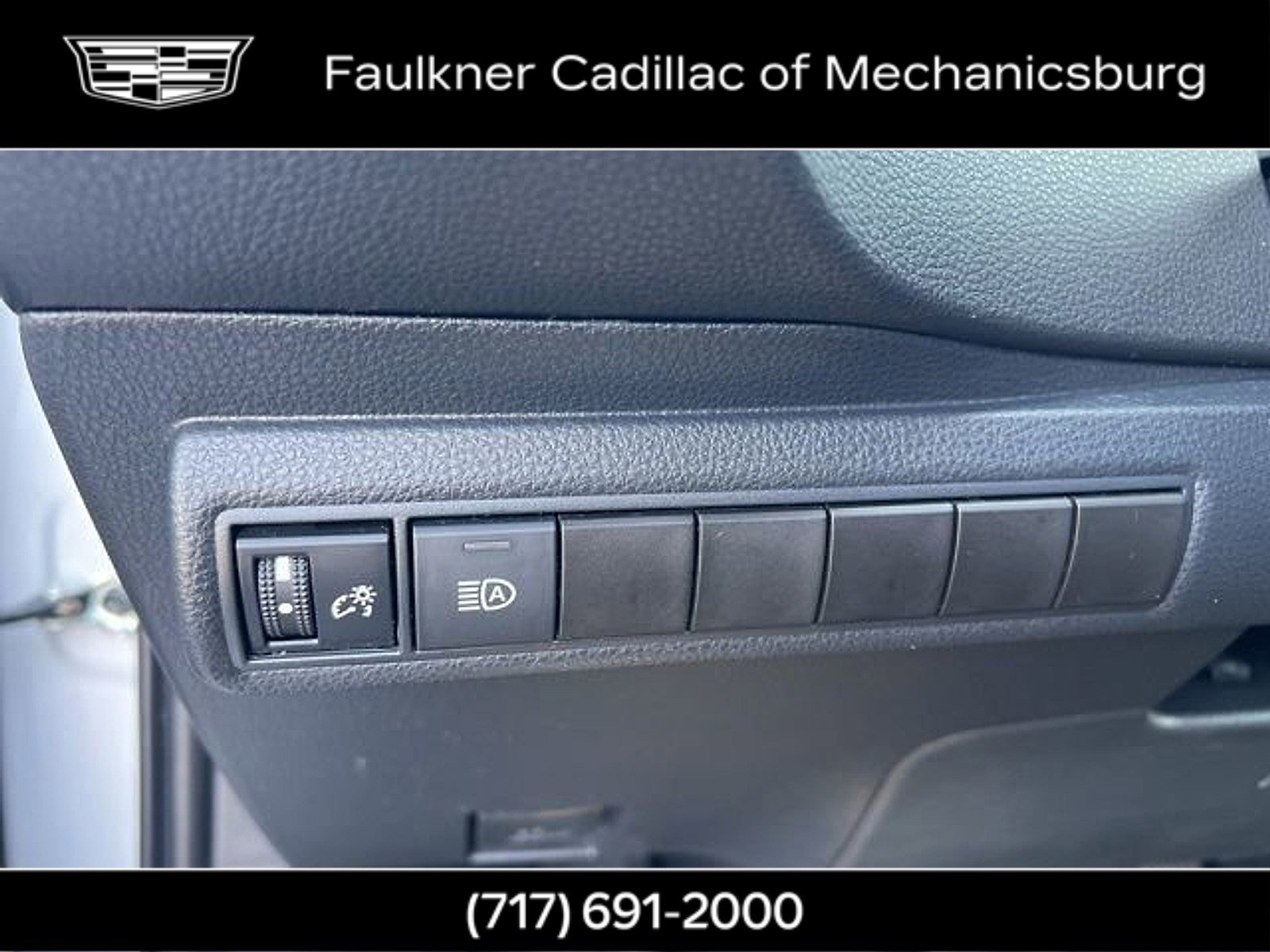 Used 2020 Toyota Corolla LE image 24