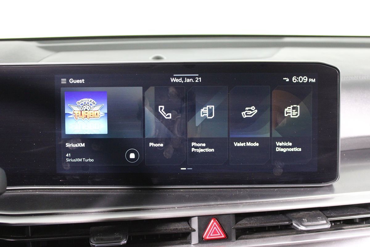 Used 2025 Kia Sorento LX image 15