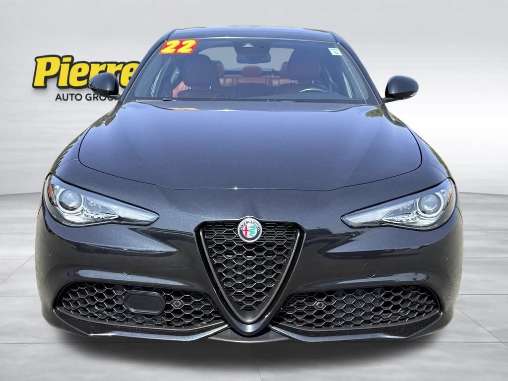 Used 2022 Alfa Romeo Giulia Veloce RWD image 5
