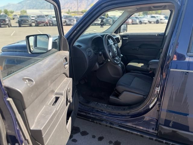 Used 2015 Jeep Patriot Sport FWD image 20