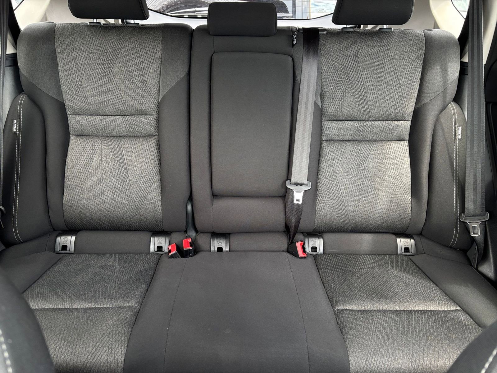Used 2025 Nissan Rogue SV FWD image 40