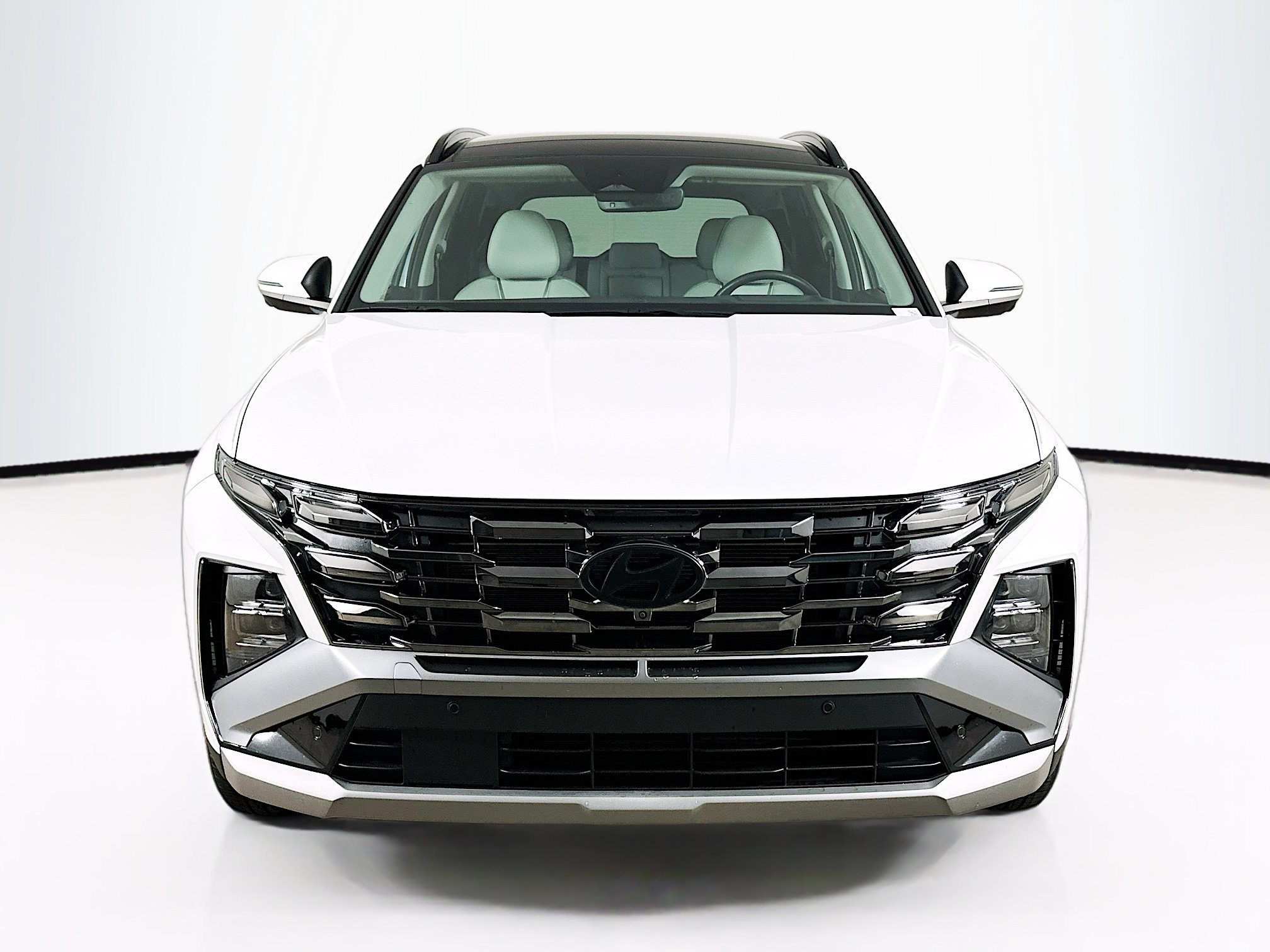 Used 2025 Hyundai Tucson Limited FWD image 2
