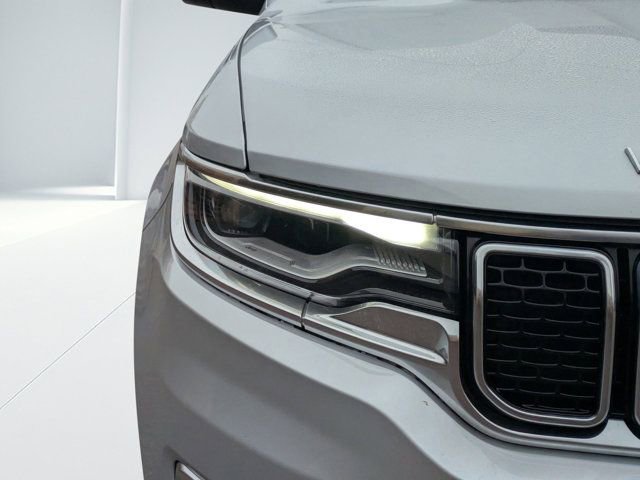 Used 2022 Jeep Wagoneer Series III w/ Flexible Seating Group image 8