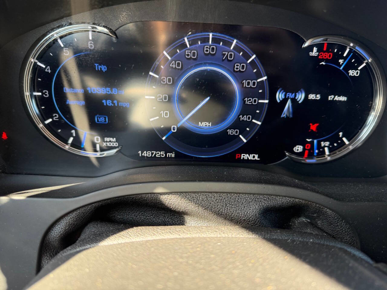 Used 2017 Cadillac Escalade ESV Platinum image 27